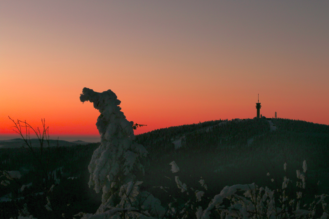 Read more about the article Sonnenaufgang auf dem Fichtelberg